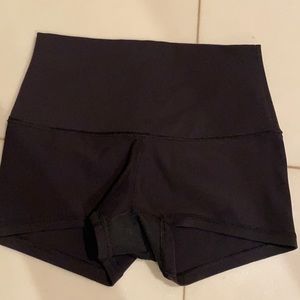 Lululemon wunder under shorts
